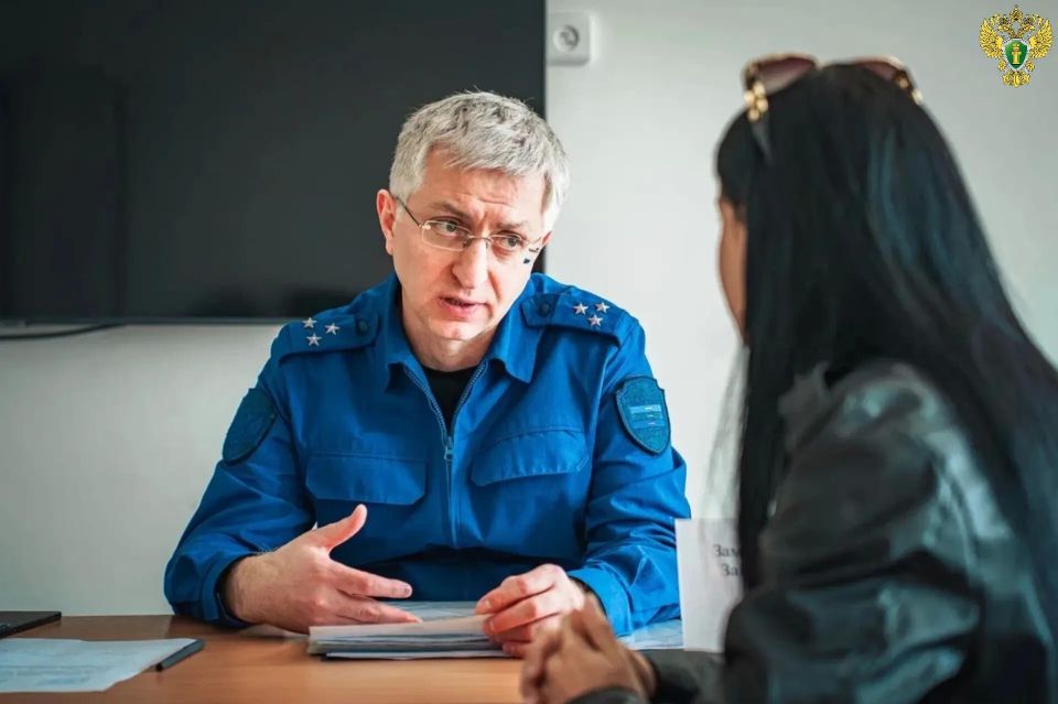 Заместитель прокурора Запорожской области Шамиль Магомедов провел выездной личный прием граждан в Историческом парке «Россия – Моя история» Заместитель прокурора Запорожской области Шамиль Магомедов провел выездной личный прием граждан в Историческом парке «Россия – Моя история»