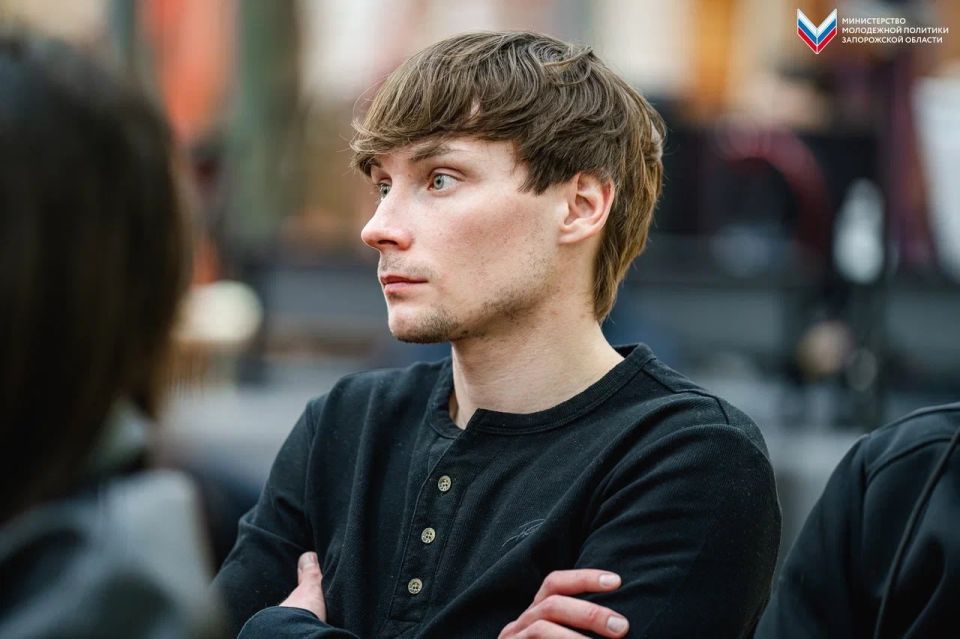 На площадке Мелитопольского молодёжного центра состоялось совещание «Организация взаимодействия по вопросам реализации государственной молодёжной политики в муниципальных образованиях» На площадке Мелитопольского молодёжного центра состоялось совещание «Организация взаимодействия по вопросам реализации государственной молодёжной политики в муниципальных образованиях»