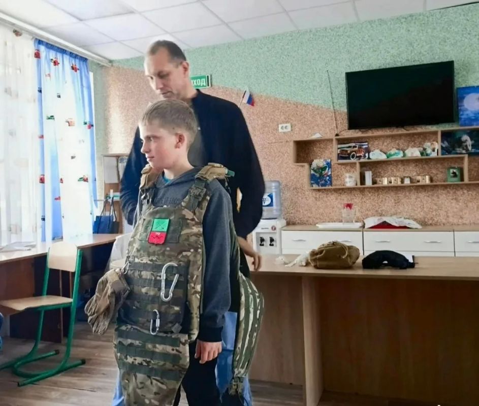 Будущее страны начинается с уважения к её истории Будущее страны начинается с уважения к её истории
