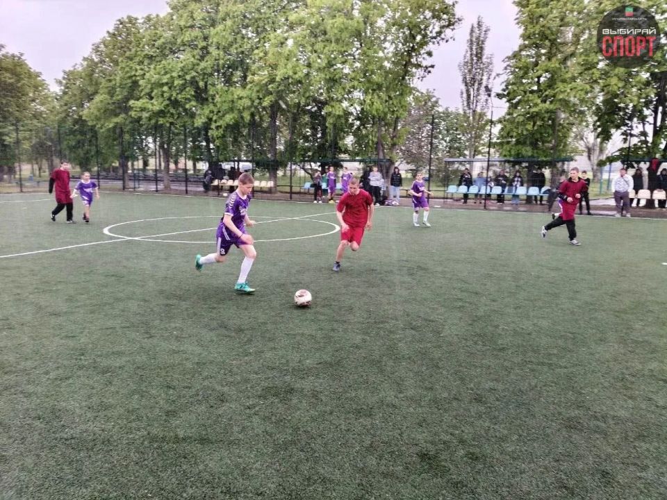 Очередной тур Чемпионата СШ «Колос» по мини-футболу прошел в пгт.Акимовка Очередной тур Чемпионата СШ «Колос» по мини-футболу прошел в пгт.Акимовка