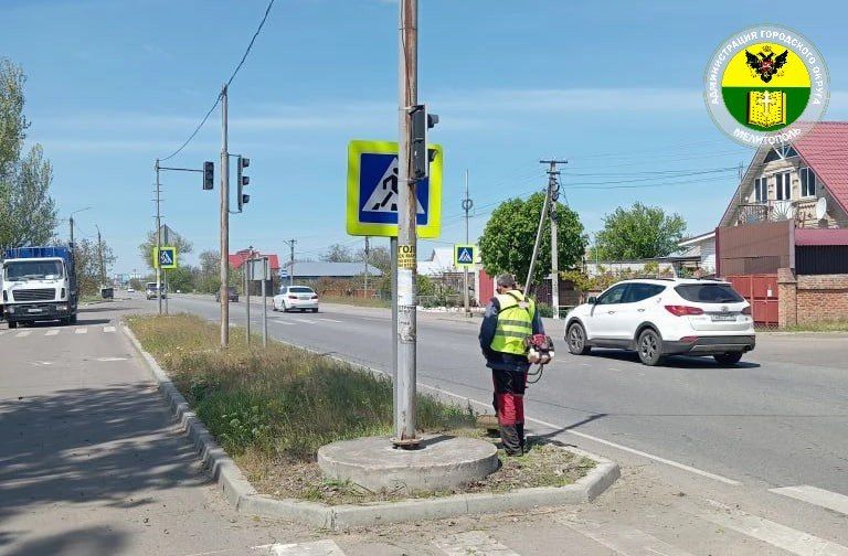 В Константиновском сельском поселении продолжается благоустройство общественных территорий В Константиновском сельском поселении продолжается благоустройство общественных территорий
