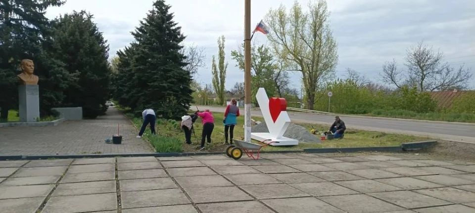Благоустройство мемориала «Никто не забыт, ничто не забыто» в посёлке Андреевка Благоустройство мемориала «Никто не забыт, ничто не забыто» в посёлке Андреевка