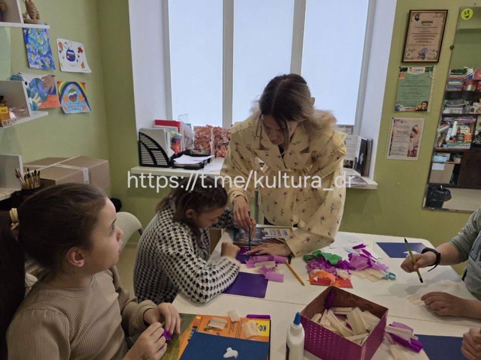 Сегодня в ДК "Горняк" прошёл мастер-класс "Подарок ветерану"! Сегодня в ДК "Горняк" прошёл мастер-класс "Подарок ветерану"!