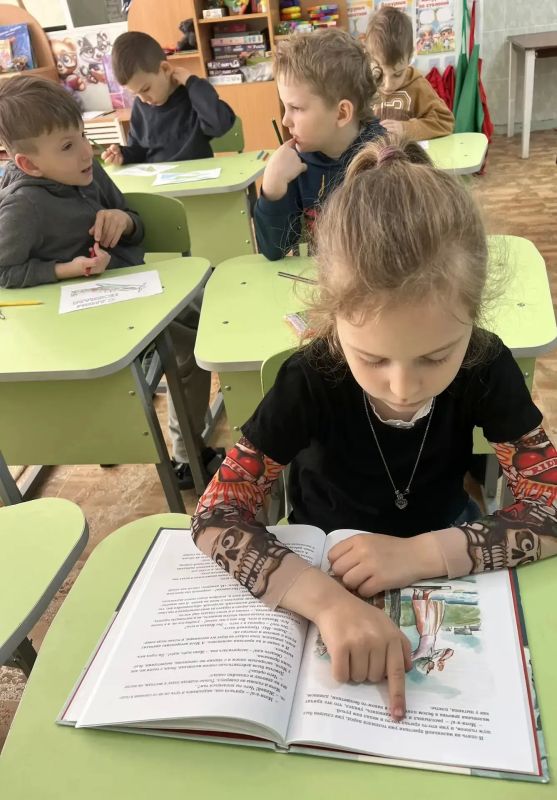 Память в наших сердцах: Областная библиотека им. Горького провела цикл патриотических мероприятий для детей и молодежи Память в наших сердцах: Областная библиотека им. Горького провела цикл патриотических мероприятий для детей и молодежи