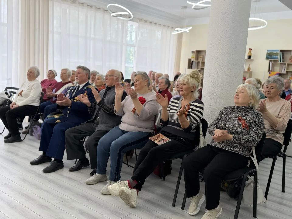 В Областном центре искусств и народного творчества Запорожской области прошло торжественное мероприятие, посвящённое приближающемуся Дню Победы В Областном центре искусств и народного творчества Запорожской области прошло торжественное мероприятие, посвящённое приближающемуся Дню Победы