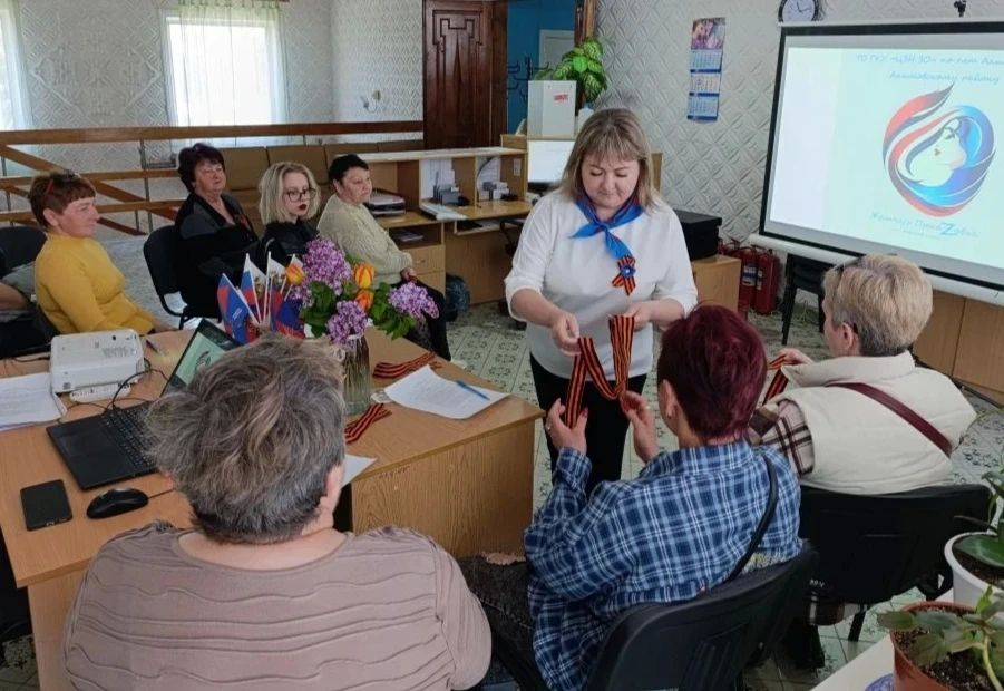 «Женское лицо Великой войны»: заседание клуба «Жемчуг ПриаZовья» в акимовском Кадровом центре «Женское лицо Великой войны»: заседание клуба «Жемчуг ПриаZовья» в акимовском Кадровом центре
