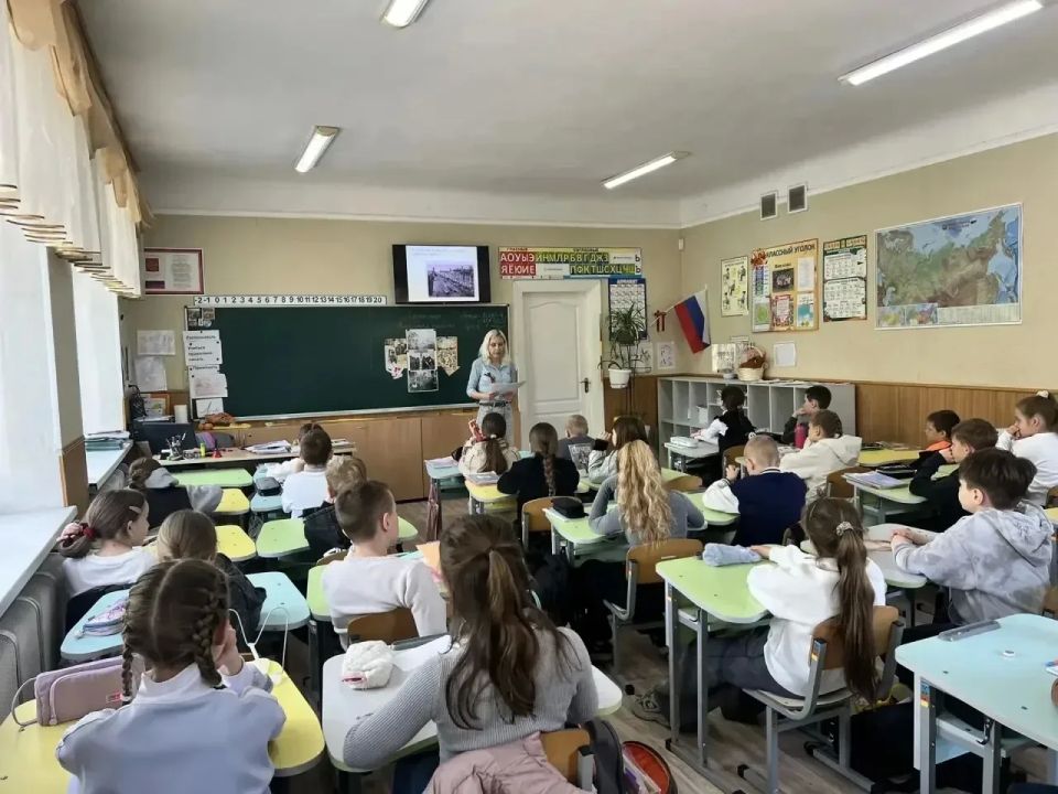 Память в наших сердцах: Областная библиотека им. Горького провела цикл патриотических мероприятий для детей и молодежи Память в наших сердцах: Областная библиотека им. Горького провела цикл патриотических мероприятий для детей и молодежи