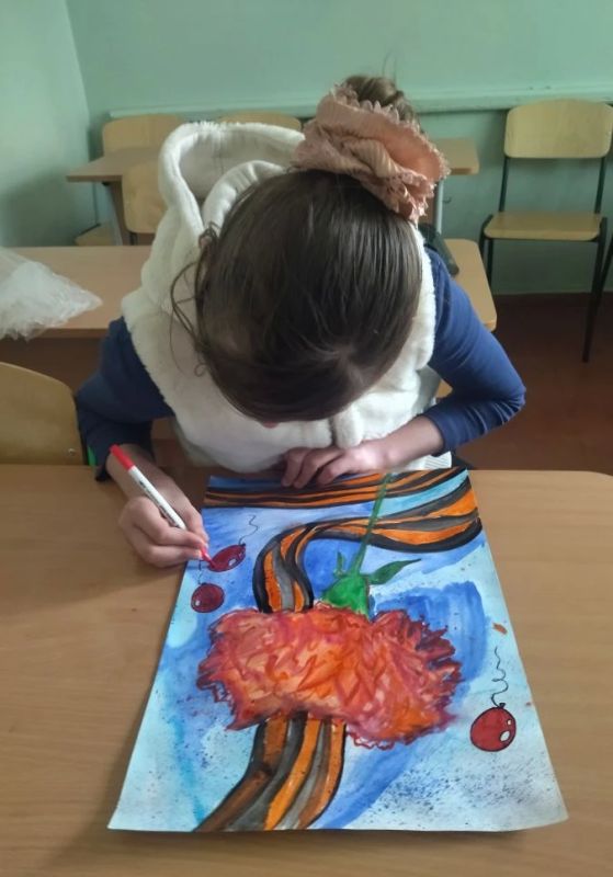 Дню Победы посвящается. В руки возьму я победный букет Дню Победы посвящается. В руки возьму я победный букет
