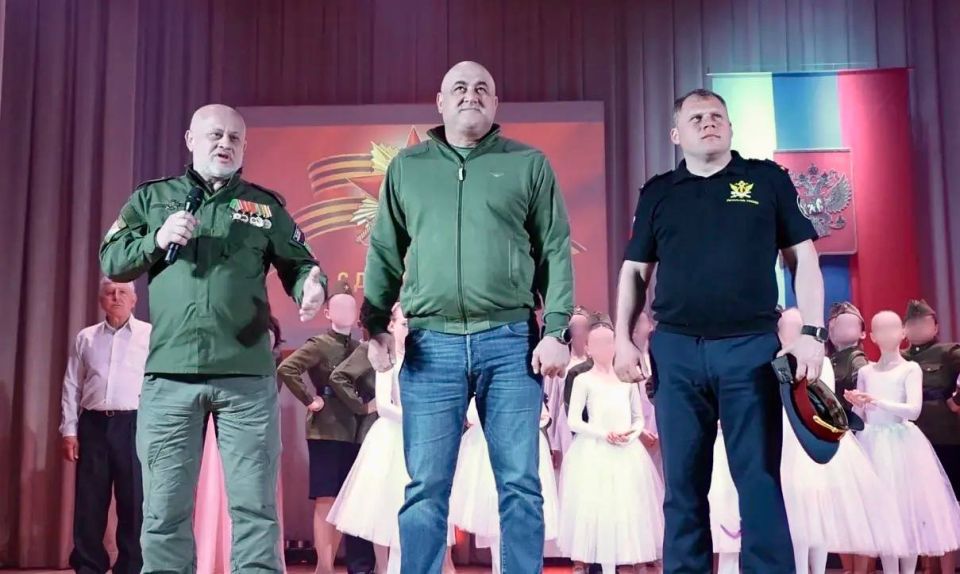 Начальник УФСИН Евгений Заярко принял участие в памятных мероприятиях, посвященных 81-й годовщине Победы, в пгт Михайловка Начальник УФСИН Евгений Заярко принял участие в памятных мероприятиях, посвященных 81-й годовщине Победы, в пгт Михайловка