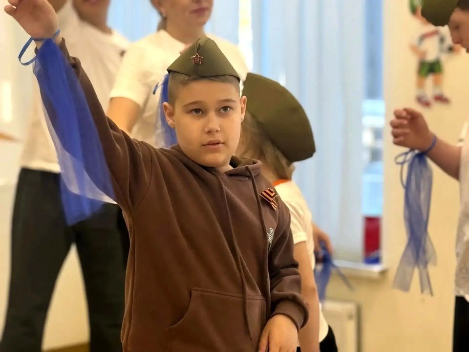 «Славься, день Победы!». 08.05.2026 г. в ГБУ «Комплексный центр социального обслуживания населения» Министерства труда и социальной политики Запорожской области, в отделении комплексной реабилитации детей-инвалидов... «Славься, день Победы!». 08.05.2026 г. в ГБУ «Комплексный центр социального обслуживания населения» Министерства труда и социальной политики Запорожской области, в отделении комплексной реабилитации детей-инвалидов...