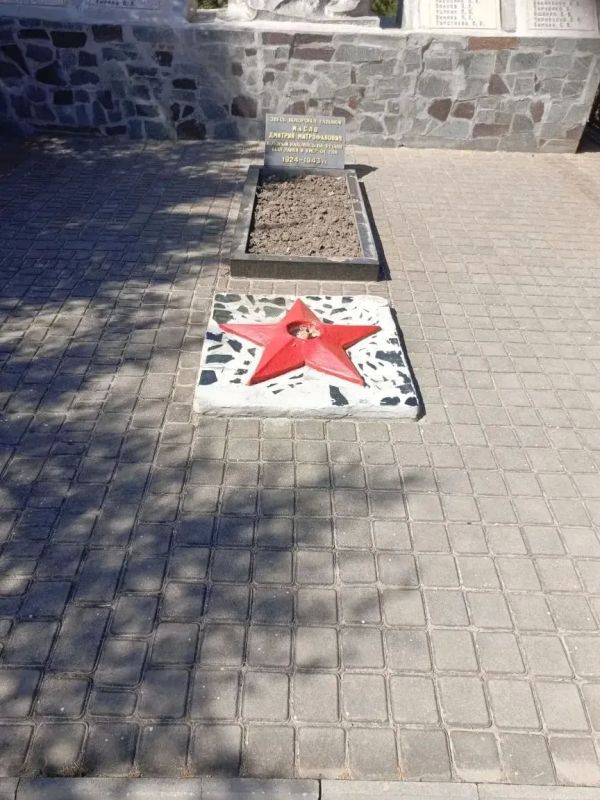 Ко Дню Победы шефы привели в порядок территорию памятника в с. Возрождение Ко Дню Победы шефы привели в порядок территорию памятника в с. Возрождение