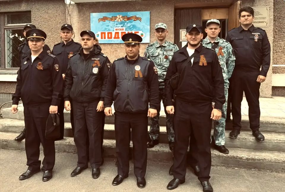 Сотрудники транспортной полиции посетили музей Сотрудники транспортной полиции посетили музей