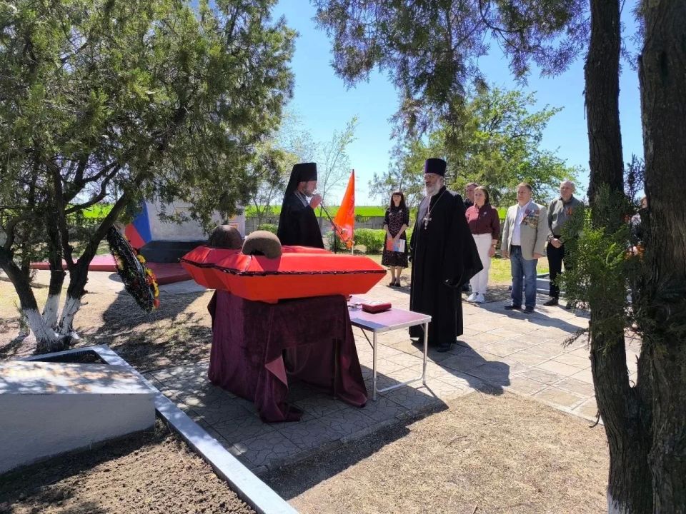 Накануне Дня Победы в Акимовке произошло событие, наполненное глубоким смыслом и скорбью Накануне Дня Победы в Акимовке произошло событие, наполненное глубоким смыслом и скорбью
