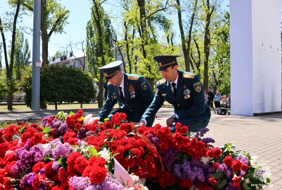 Память, объединяющая поколения Память, объединяющая поколения