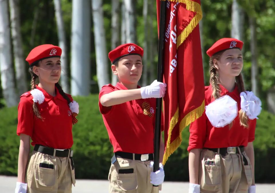 Праздничный парад и концерт прошли в Мелитополе Праздничный парад и концерт прошли в Мелитополе