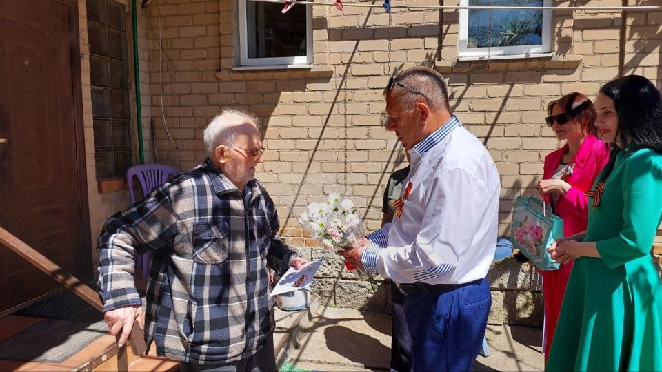 В Кирилловском сельском поселении поздравили с Днём Победы участников, ветеранов тыла и труда Великой Отечественной войны В Кирилловском сельском поселении поздравили с Днём Победы участников, ветеранов тыла и труда Великой Отечественной войны