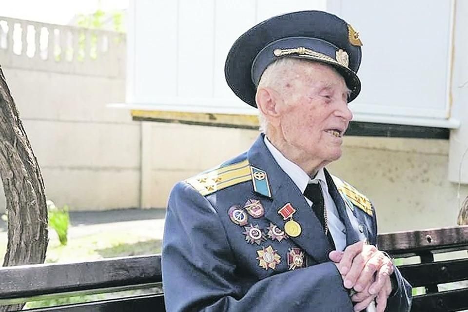 Герои в цифровом строю, письма и окопные свечи: В Запорожской области отмечают День Победы Герои в цифровом строю, письма и окопные свечи: В Запорожской области отмечают День Победы