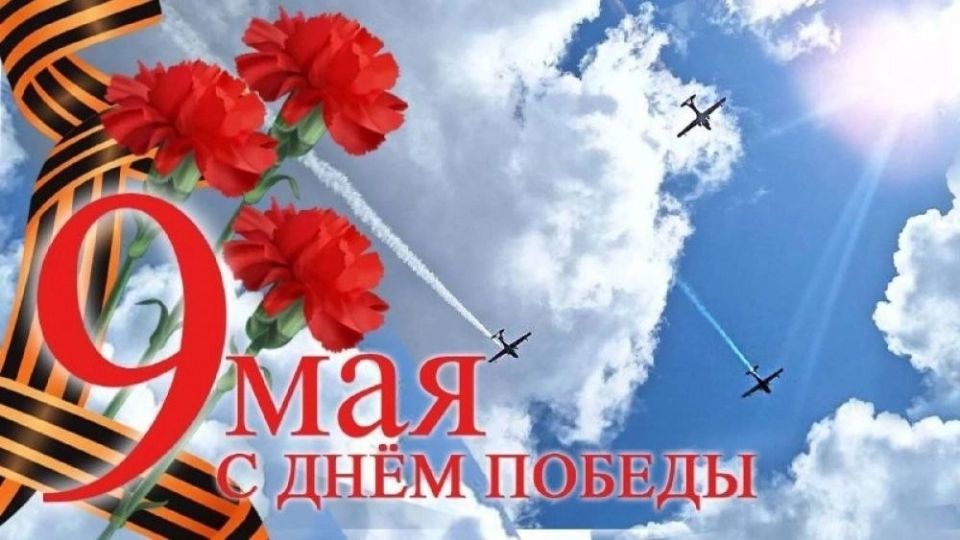 Сегодня сотрудники МБУ "КСМЦ г. Днепрорудное" совместно с ДК "Горняк" возложили цветы к памятнику Неизвестного солдата Сегодня сотрудники МБУ "КСМЦ г. Днепрорудное" совместно с ДК "Горняк" возложили цветы к памятнику Неизвестного солдата