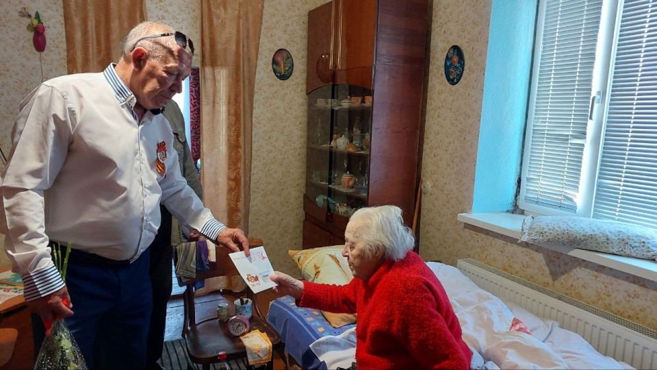 В Кирилловском сельском поселении поздравили с Днём Победы участников, ветеранов тыла и труда Великой Отечественной войны В Кирилловском сельском поселении поздравили с Днём Победы участников, ветеранов тыла и труда Великой Отечественной войны