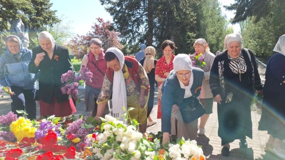 ристос оскресе!. 9 Сегодня, в храме св. ап. Петра и Павла г. Васильевка совершили молебен - ристос оскресе!. 9 Сегодня, в храме св. ап. Петра и Павла г. Васильевка совершили молебен -