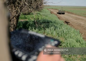 Разминирование Запорожской области инженерами группы войск "Днепр" с помощью НРТК "Курьер"