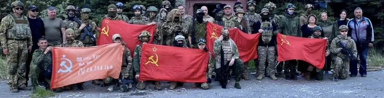 В Бердянске ко Дню Победы прошли военно-тактические страйкбольные игры В Бердянске ко Дню Победы прошли военно-тактические страйкбольные игры