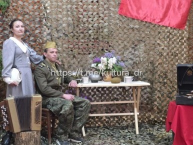 В Златопольском СК открыта тематическая фотозона, приуроченная к 81-й годовщине Победы в Великой Отечественной войне