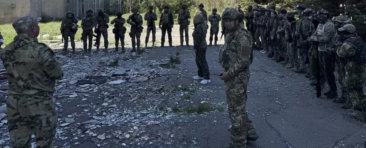 В Бердянске ко Дню Победы прошли военно-тактические страйкбольные игры В Бердянске ко Дню Победы прошли военно-тактические страйкбольные игры