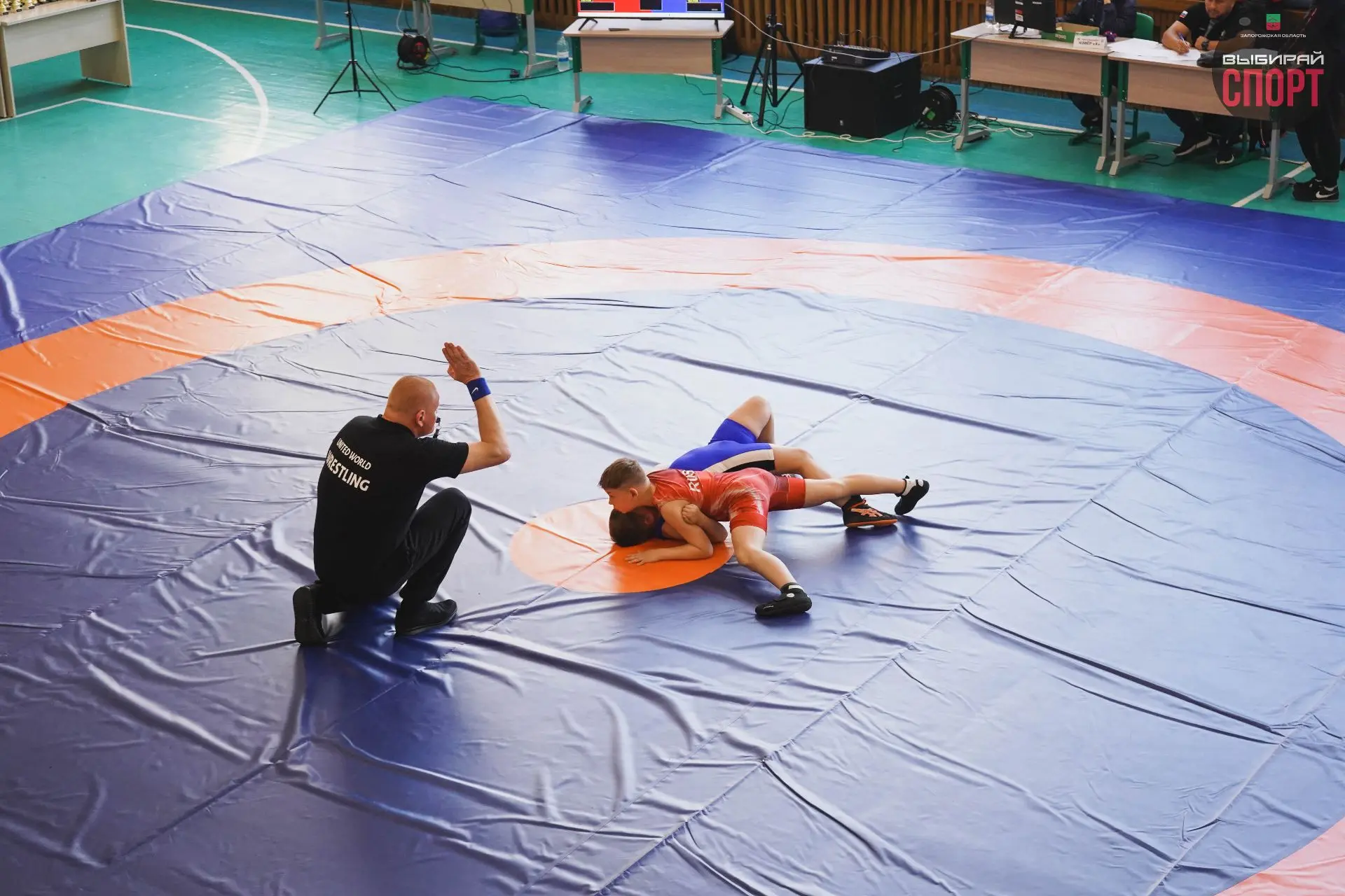 Кубок Победы по спортивной борьбе прошел в Спортивной школе имени Назарова Е.И. г.Бердянск Кубок Победы по спортивной борьбе прошел в Спортивной школе имени Назарова Е.И. г.Бердянск