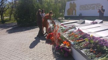Мы помним. Мы гордимся! В районах Запорожской области почтили память героев Великой Победы
