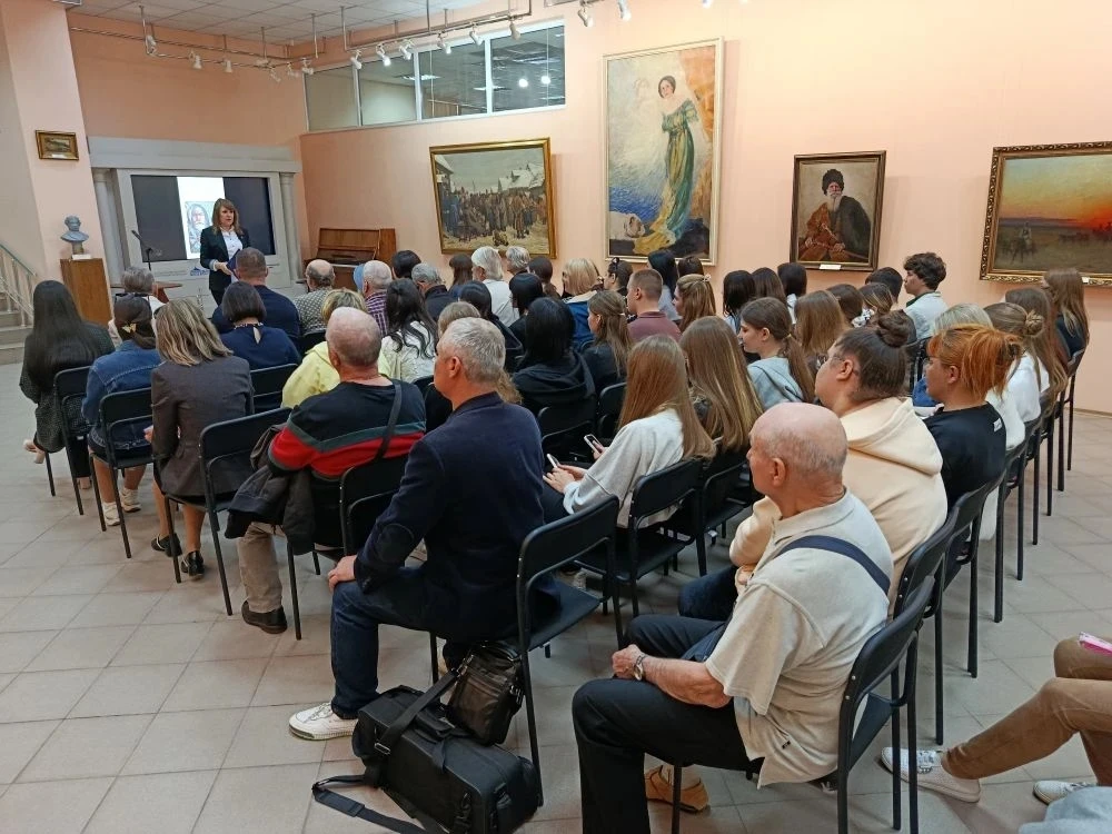 В Бердянском художественном музее открылась персональная выставка Петра Козьмина В Бердянском художественном музее открылась персональная выставка Петра Козьмина