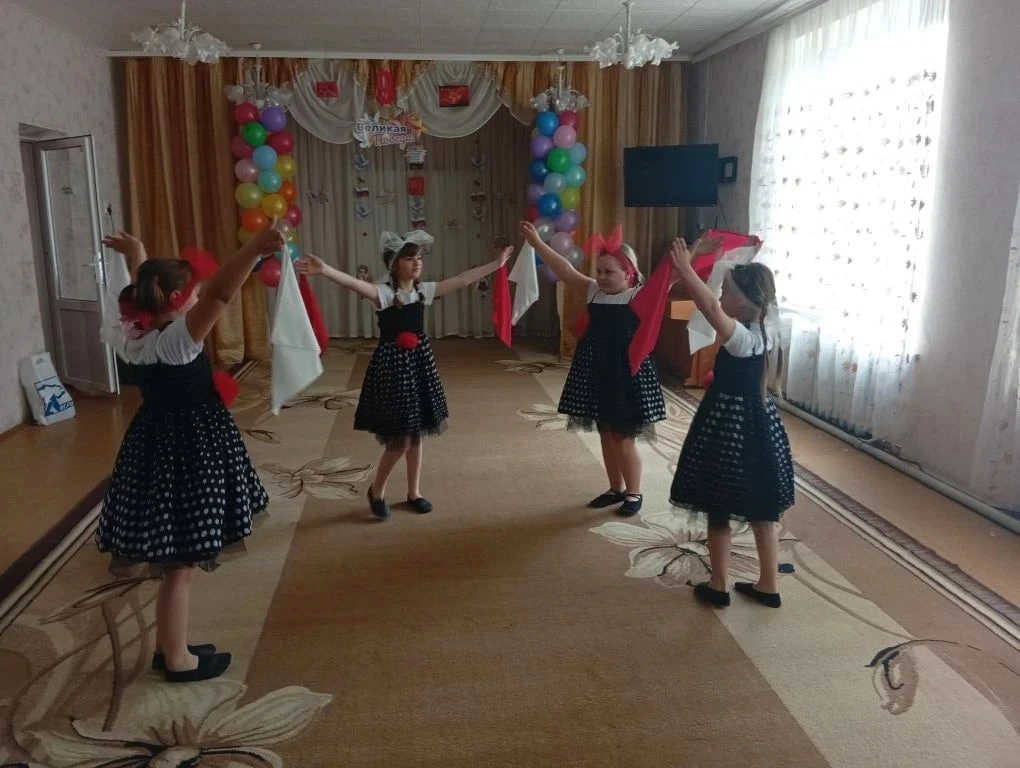 Концерт ко Дню Победы в детском садике «Колосок» Концерт ко Дню Победы в детском садике «Колосок»