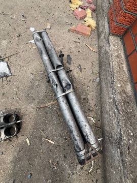 Детальные фото блока НАР, установленного на украинский дрон FP-2, который пытался атаковать мобильную огневую группу в Крыму