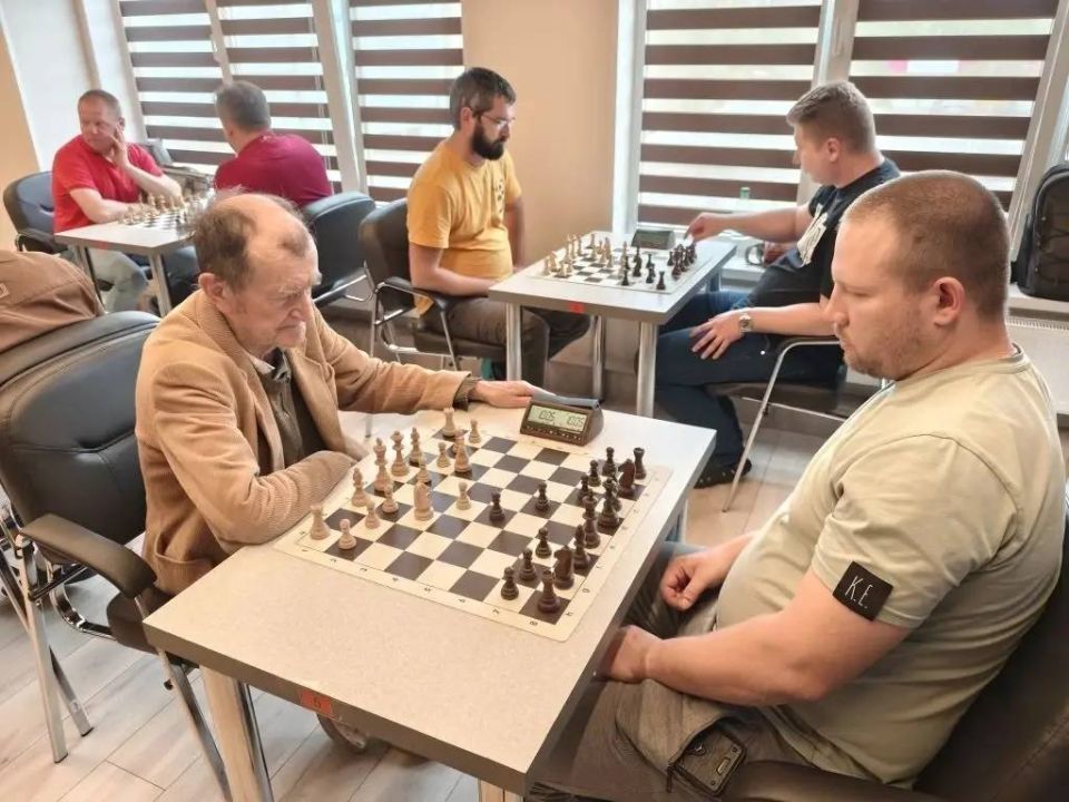 Днепрорудное вновь заявляет о себе на областной арене! Днепрорудное вновь заявляет о себе на областной арене!