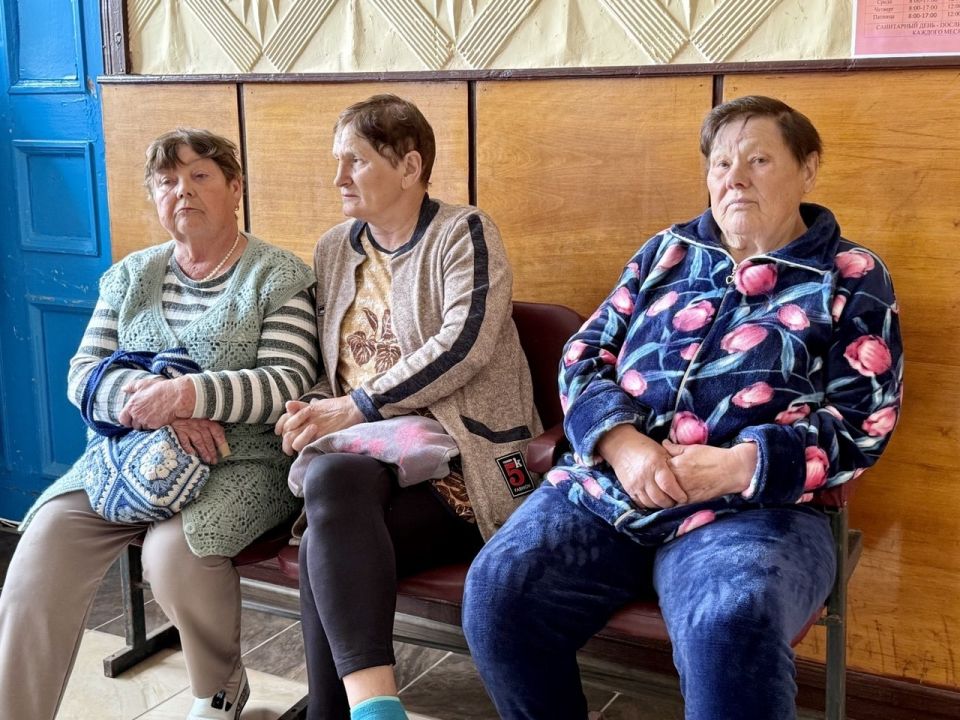 Выездной приём граждан. 14 мая 2026 года в посёлке Возрождение состоялся выездной приём граждан Выездной приём граждан. 14 мая 2026 года в посёлке Возрождение состоялся выездной приём граждан