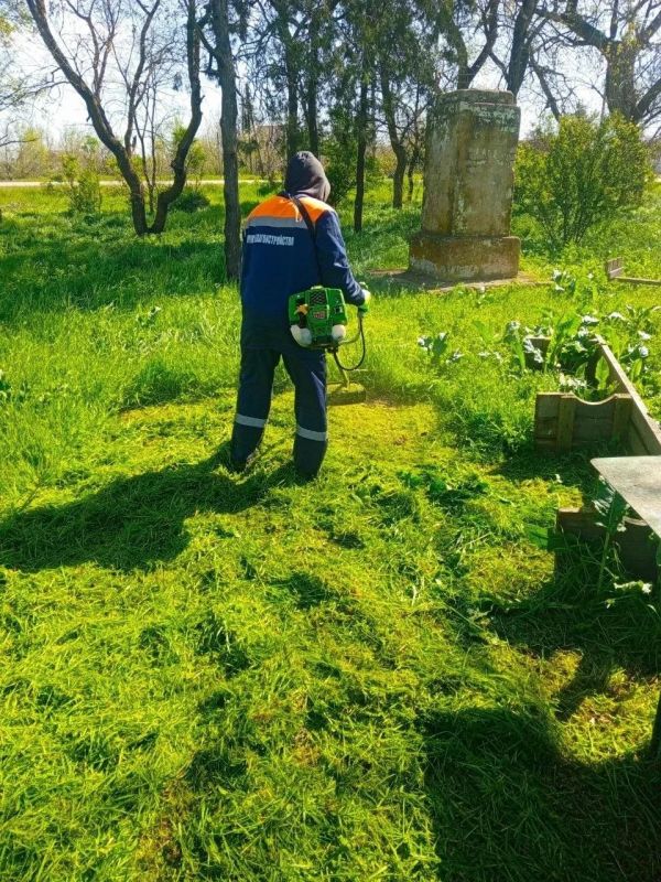 Ежедневные работы коммунальщиков по Кирилловскому поселению Ежедневные работы коммунальщиков по Кирилловскому поселению
