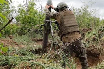 «Забросали гранатами и начали зачистку»: Под прикрытием минометов российские штурмовики захватили укрепления ВСУ на Запорожье