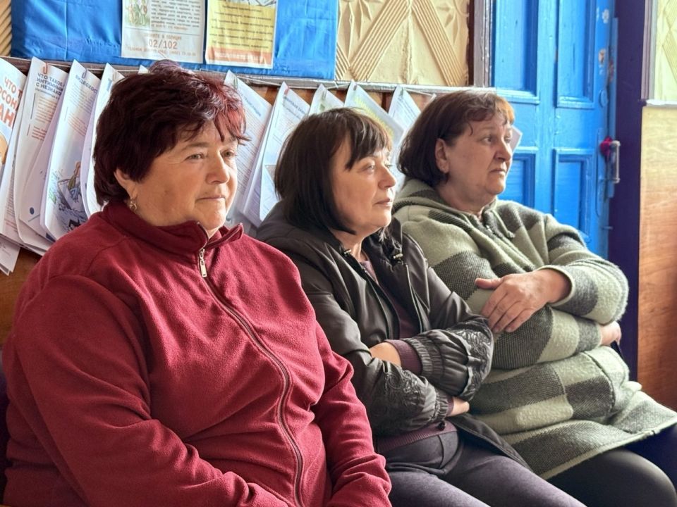Выездной приём граждан. 14 мая 2026 года в посёлке Возрождение состоялся выездной приём граждан Выездной приём граждан. 14 мая 2026 года в посёлке Возрождение состоялся выездной приём граждан