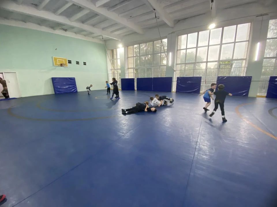 В МКУ ДО «Спортивная школа» г. Токмак прошла открытая тренировка по борьбе: сила духа и мастерство на ковре! В МКУ ДО «Спортивная школа» г. Токмак прошла открытая тренировка по борьбе: сила духа и мастерство на ковре!