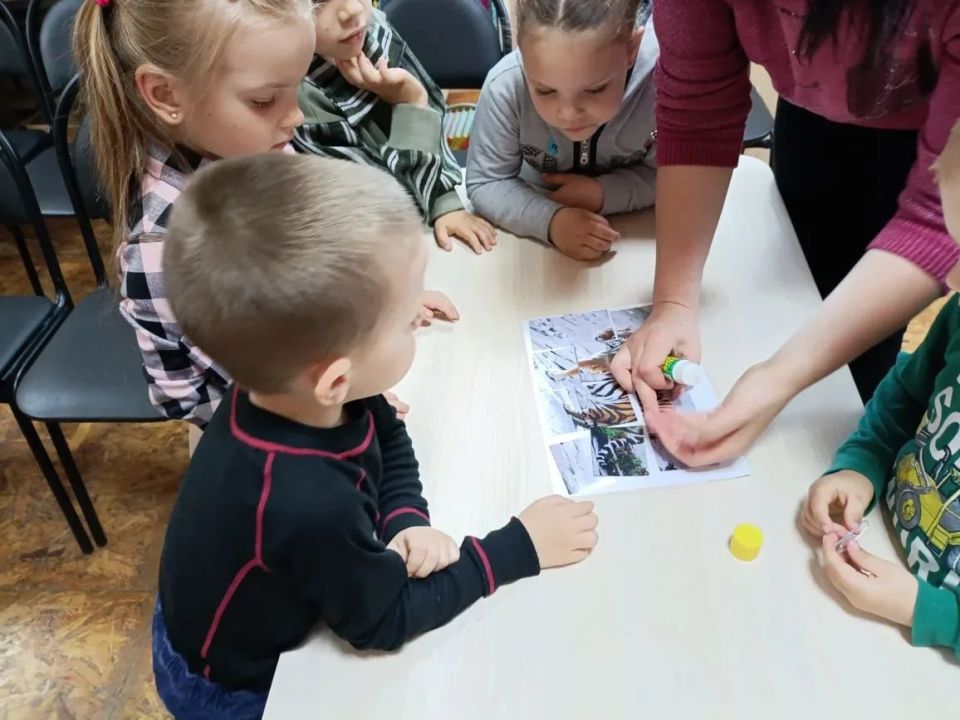 В Молочанской городской библиотеке-филиале прошло необычное и очень важное мероприятие - экологический час "Останетесь на Земле" для воспитанников детского сада "Ромашка" В Молочанской городской библиотеке-филиале прошло необычное и очень важное мероприятие - экологический час "Останетесь на Земле" для воспитанников детского сада "Ромашка"