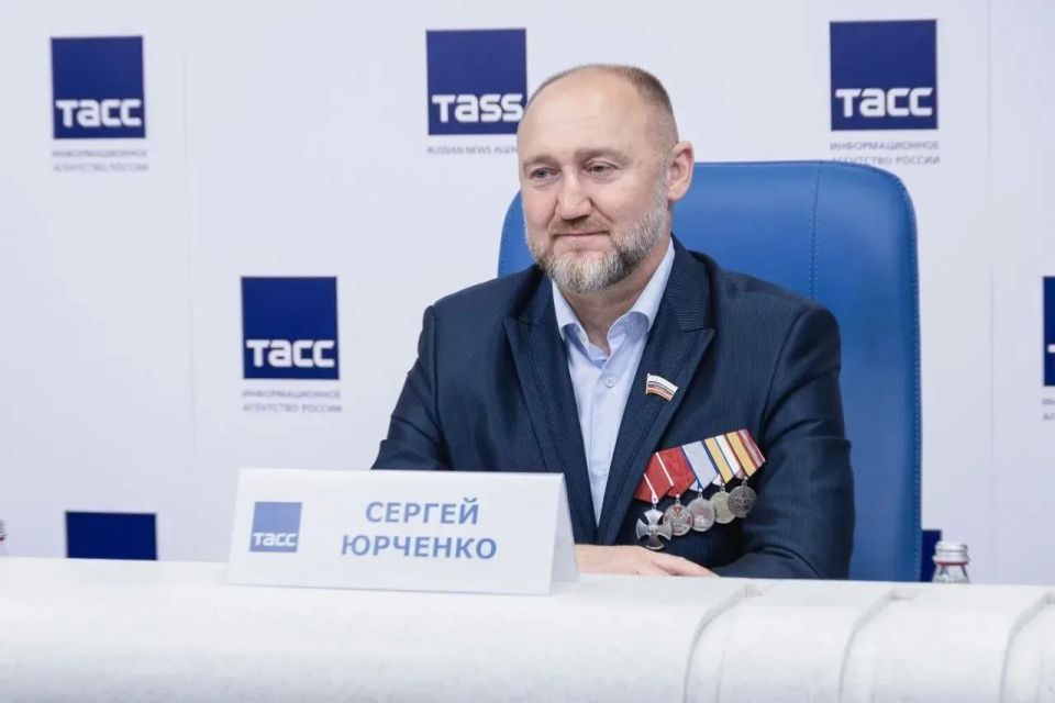 Депутаты Заксобрания Запорожской области от Единой России представили регион на молодёжном форуме «Герои Отечества» в Санкт-Петербурге Депутаты Заксобрания Запорожской области от Единой России представили регион на молодёжном форуме «Герои Отечества» в Санкт-Петербурге