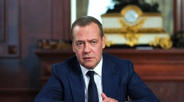 Медведев: в исторической перспективе гибель Украины неизбежна