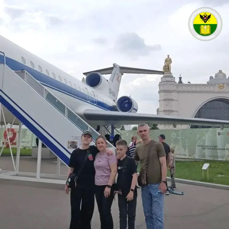 Губернатор Архангельской области Александр Цыбульский исполнил желания Максима и Ани Журавлёвых из Мелитополя Губернатор Архангельской области Александр Цыбульский исполнил желания Максима и Ани Журавлёвых из Мелитополя