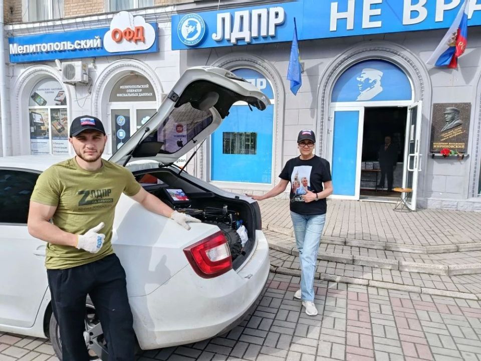 Благотворительный фонд «Плечом к плечу» партии ЛДПР передал очередную гуманитарную помощь в подразделение, выполняющее задачи в зоне СВО Благотворительный фонд «Плечом к плечу» партии ЛДПР передал очередную гуманитарную помощь в подразделение, выполняющее задачи в зоне СВО
