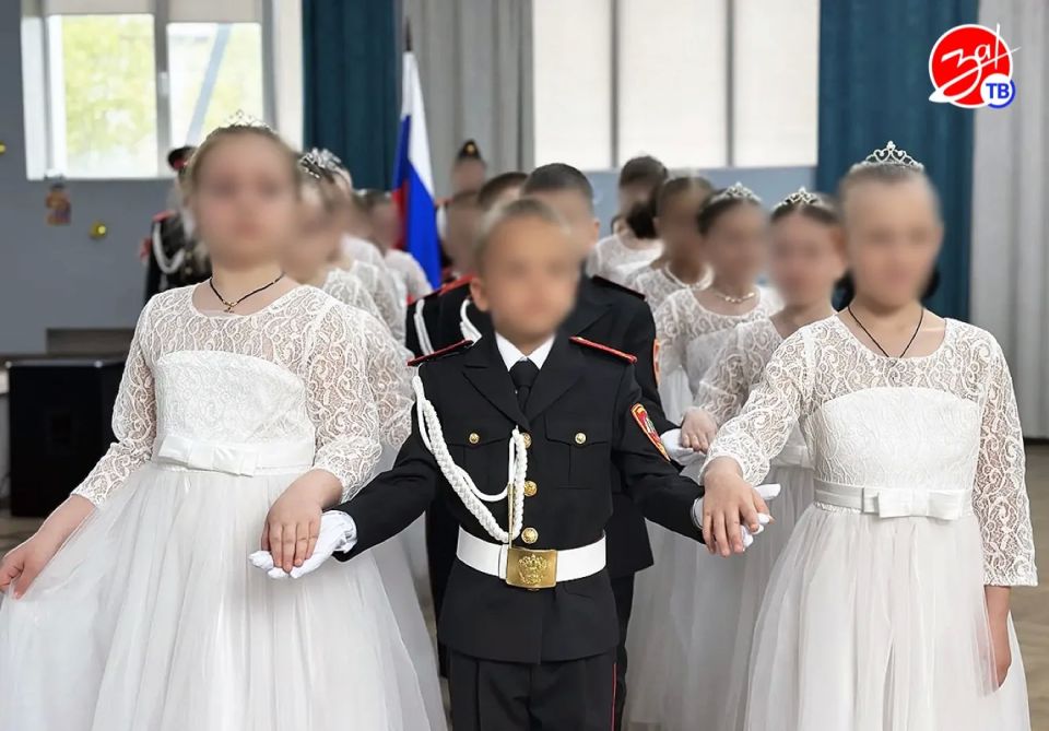 В Мелитополе впервые состоялся кадетский бал при участии Росгвардии В Мелитополе впервые состоялся кадетский бал при участии Росгвардии