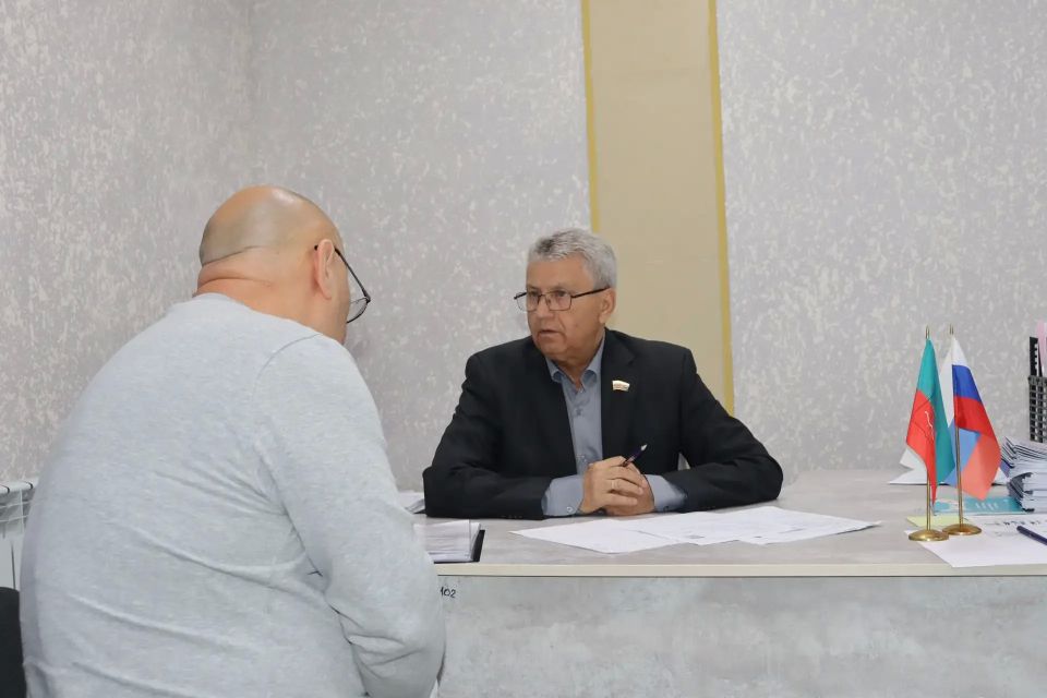Провел личный прием граждан в региональной общественной приемной партии «Единая Россия» Провел личный прием граждан в региональной общественной приемной партии «Единая Россия»
