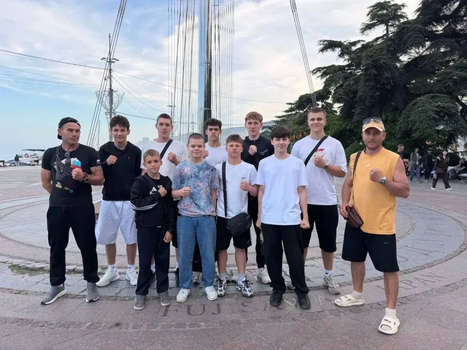 Бердянские спортсмены достойно выступили на турнире по армейскому рукопашному бою в Ялте Бердянские спортсмены достойно выступили на турнире по армейскому рукопашному бою в Ялте
