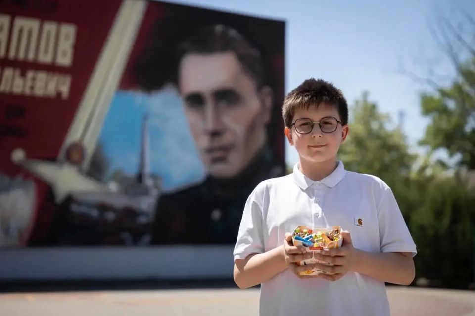 Евгений Балицкий: В школах нашего региона прошла экологическая акция по сбору использованных батареек Евгений Балицкий: В школах нашего региона прошла экологическая акция по сбору использованных батареек