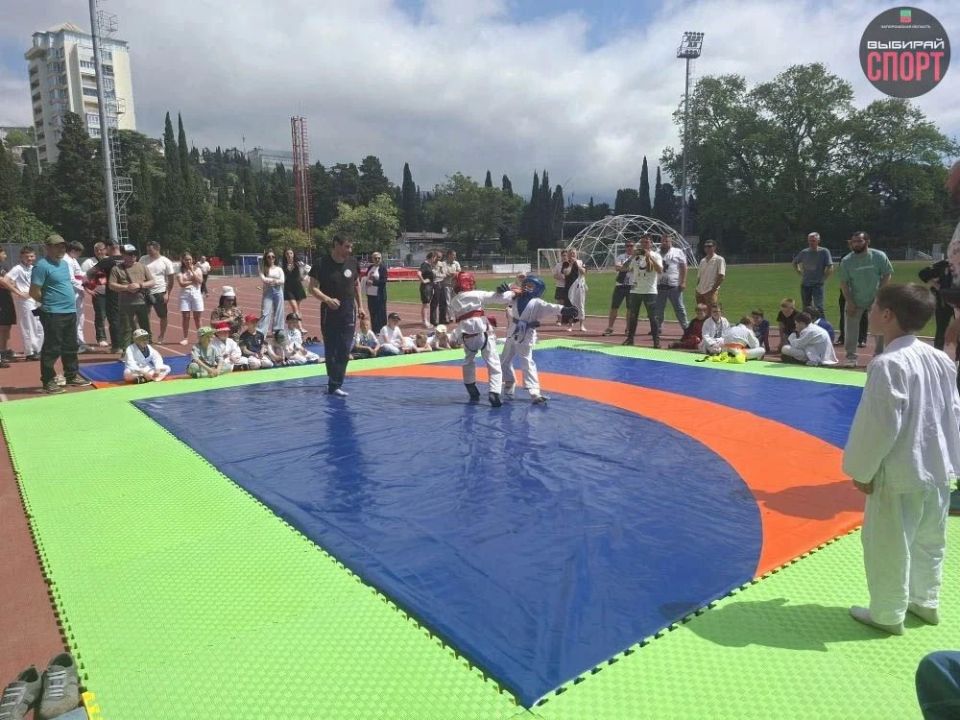 Сборная команда Запорожской области приняла участие в Открытом турнире по армейскому рукопашному бою Сборная команда Запорожской области приняла участие в Открытом турнире по армейскому рукопашному бою
