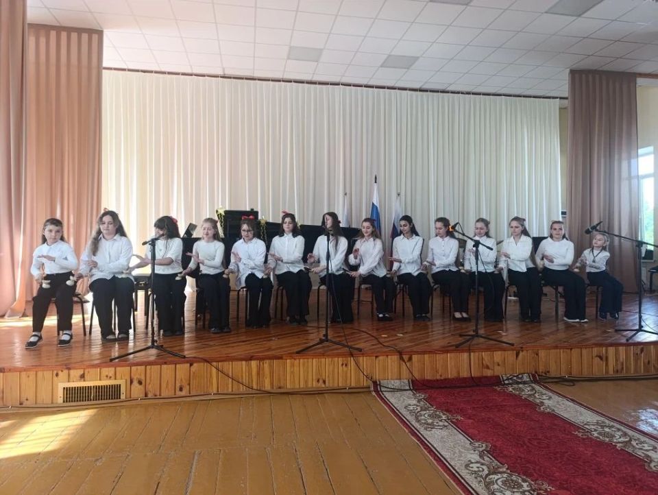 В Бердянской музыкальной школе прошел концерт «Симфония весны» В Бердянской музыкальной школе прошел концерт «Симфония весны»
